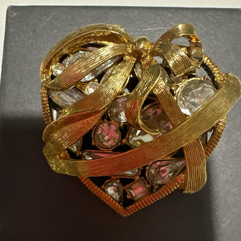 Vintage Two Part Gold Tone Heart Clear Rhinestones In The Center Fashion Brooch